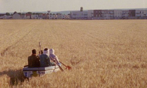 "Una isla y una noche" de gira por BCN > una pelí que da fuerza y alegría por luchar